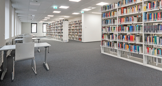IMIS-Bestand im Anbau der Bibliothek Alte Münze, Foto: Barbara Mönkediek / Universitätsbibliothek IMIS-Bestand im Anbau der Bibliothek Alte Münze, Foto: Barbara Mönkediek / Universitätsbibliothek