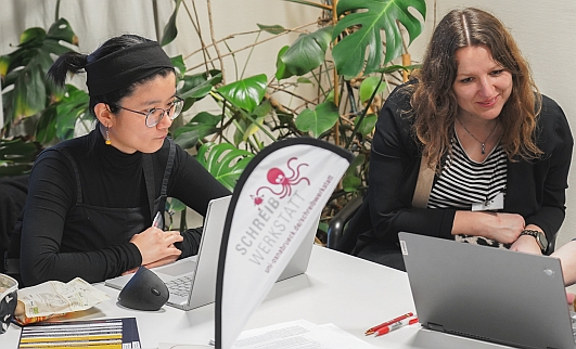 Lange Nacht 2026: Schreibberatung der Schreibwerkstatt, Foto: Barbara Mönkediek / Universitätsbibliothek